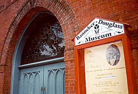 [photo, Banneker-Douglass Museum entrance, Franklin St., Annapolis, Maryland]