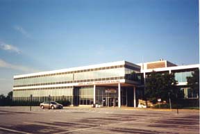[photo, Hughes Transportation Building, BWI Airport, Maryland]