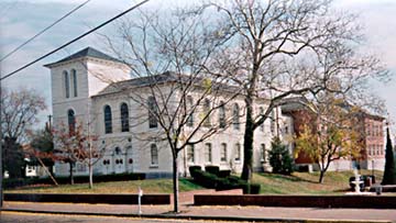 [photo, County Courthouse, High St., Cambridge, Maryland]