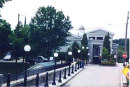 [photo, Howard County Courthouse (main entrance), Park Ave. and Court Place, Ellicott City, Maryland]