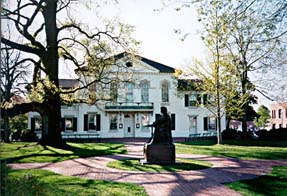 [color photo, Queen Anne's County Courthouse, 100 Court House Square, Centreville, Maryland]