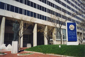 [photo, Garmatz Federal Courthouse, West Pratt St., Baltimore, Maryland]